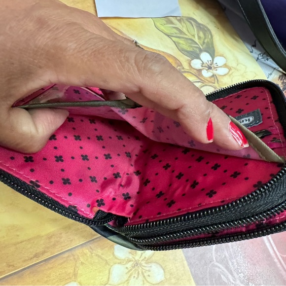 Lug - Picture 4 of 5